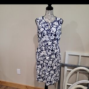 Lands' End Women SZ 10P Ponte Knit blue & white floral sheath sleeveless pockets